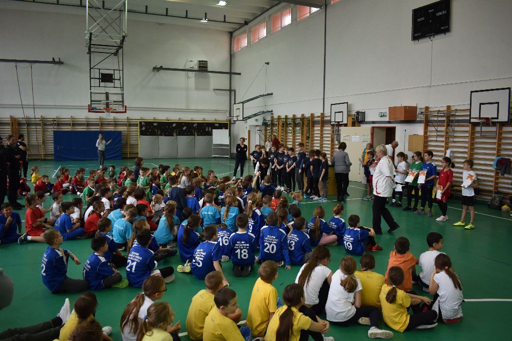 Diákolimpiai sor- és váltóverseny a Kőrösi rendezésében